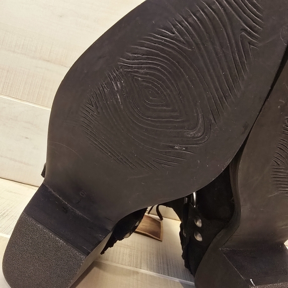 {6} NWT Vintage 7 Alameda Black Suede Western Buckle Ankle Booties - Picture 14 of 15